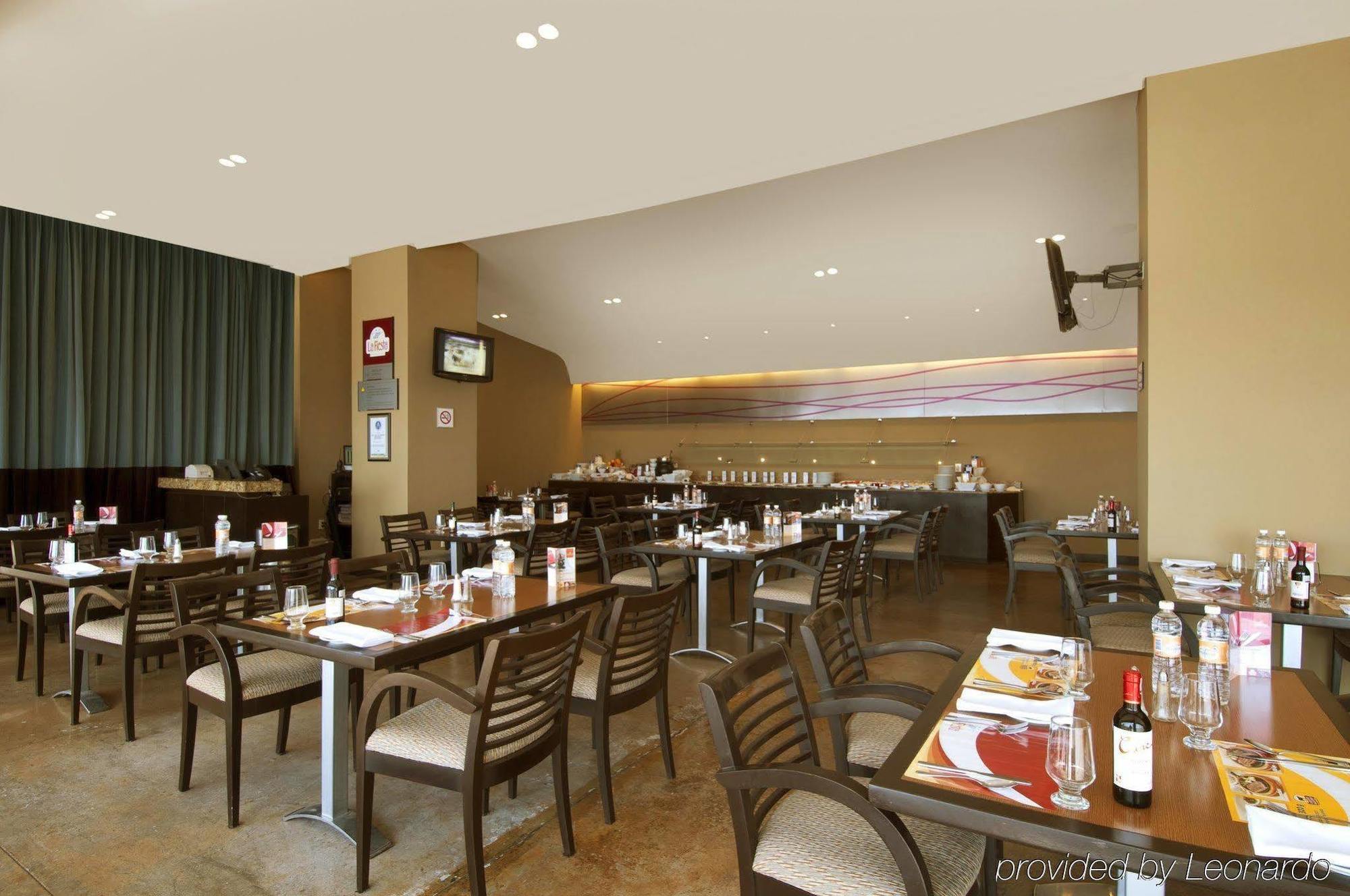 Fiesta Inn Express Durango Restaurant bilde